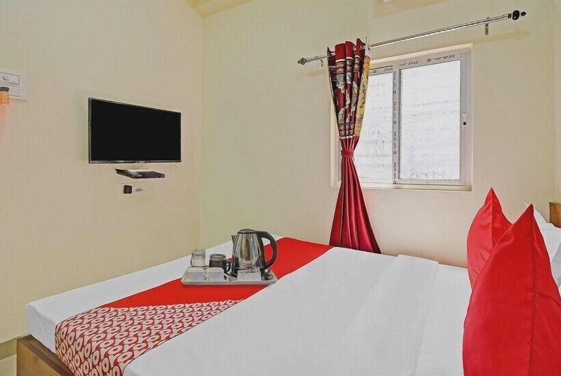Sapphire Guest House image