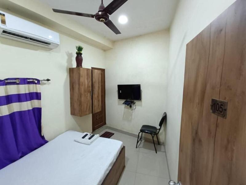 Sapphire Guest House image