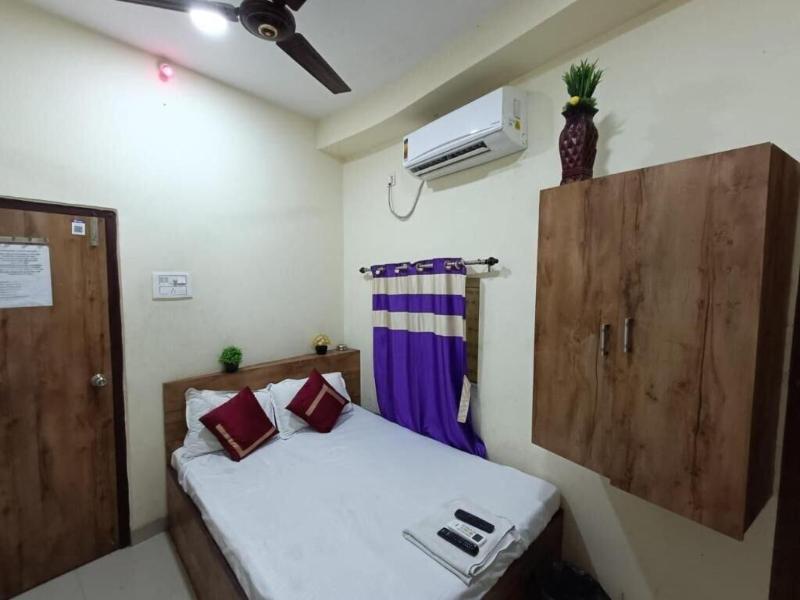 Sapphire Guest House image
