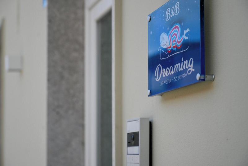 B B Dreaming image