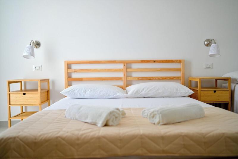 B B Dreaming image