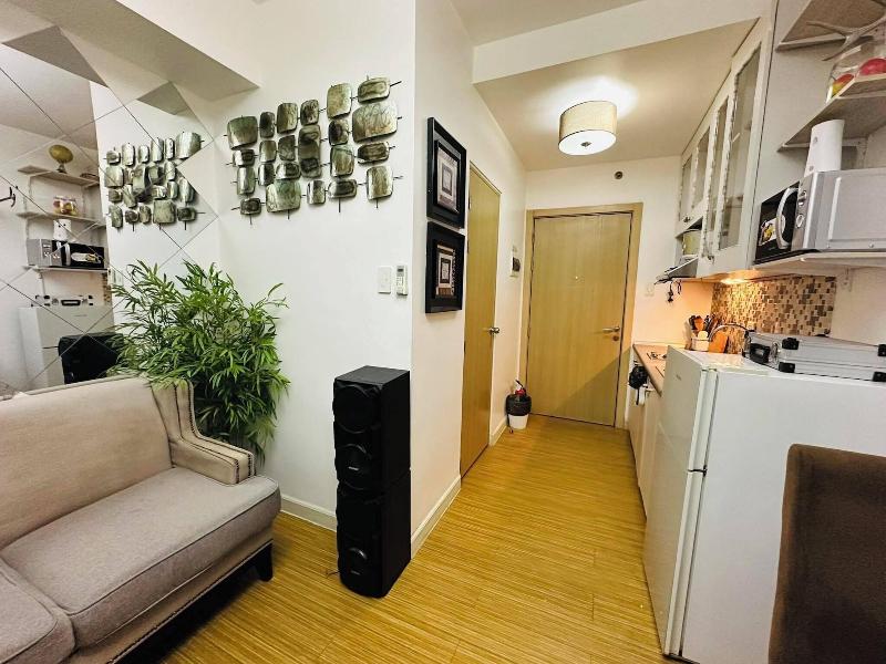 Affordable Stays In Taguig Near Bgc image