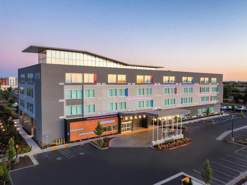 Aloft Sacramento Airport Natomas image