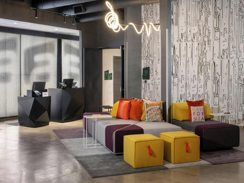 Aloft Sacramento Airport Natomas image