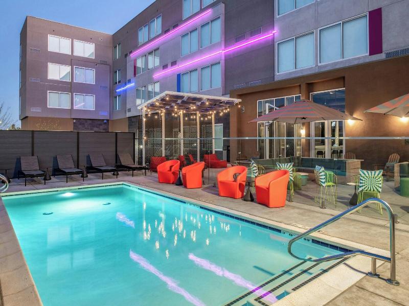 Aloft Sacramento Airport Natomas image