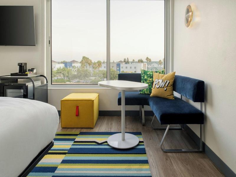 Aloft Sacramento Airport Natomas image