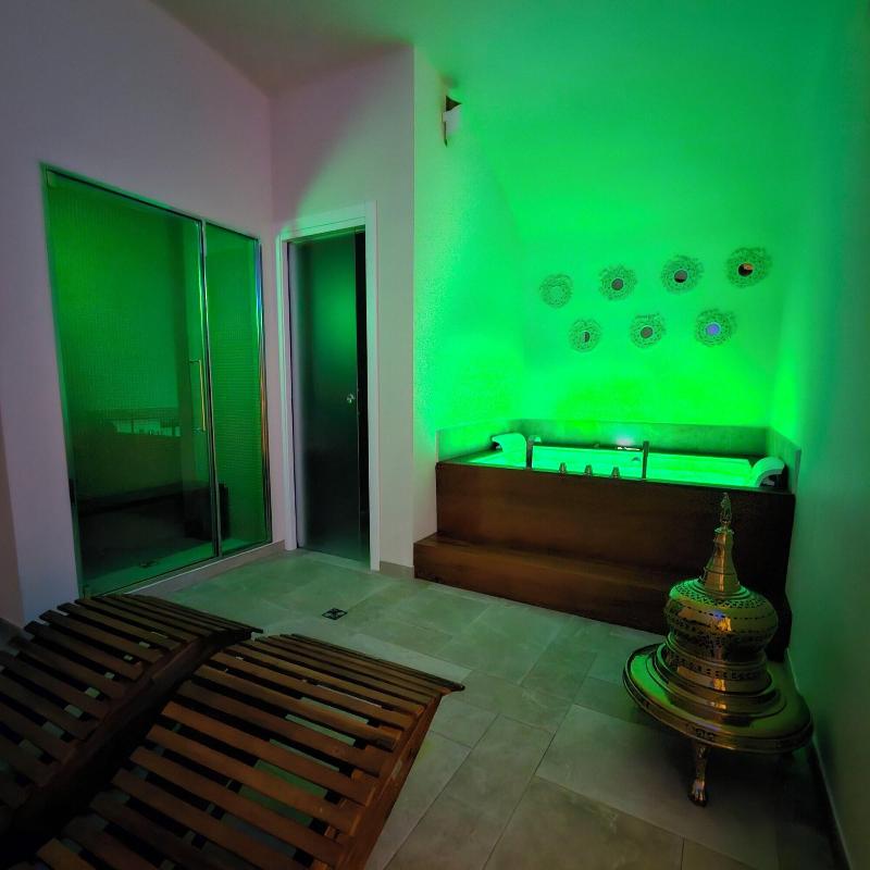 Volpe E Uva Winesuites Spa image