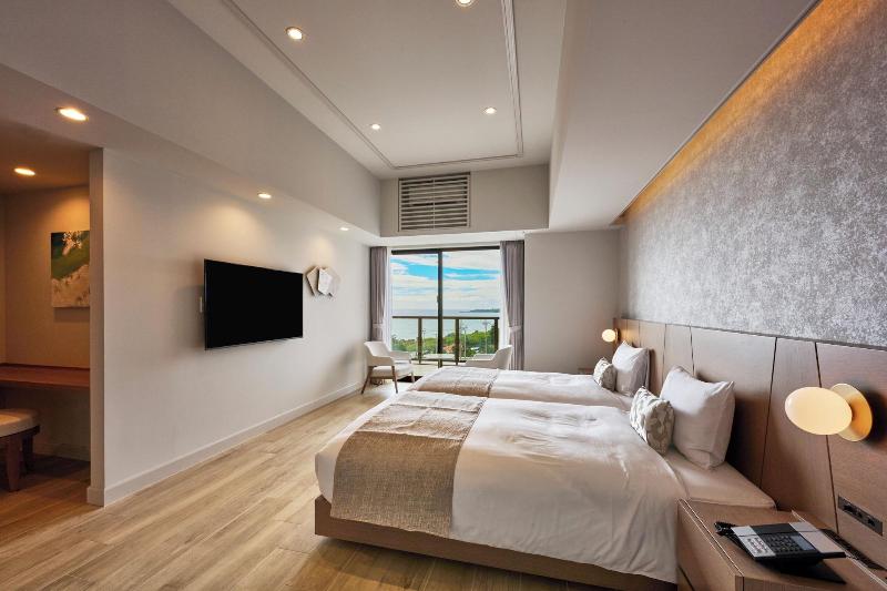 Hotel Shigira Mirage Beach Front image