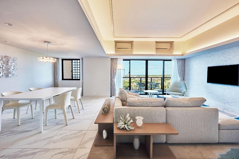 Hotel Shigira Mirage Beach Front image