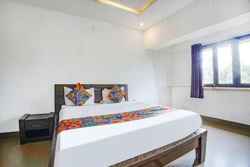 Fabhotel Comfort Stays image