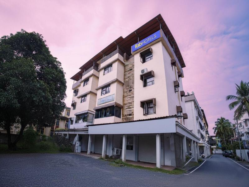 Fabhotel Comfort Stays image