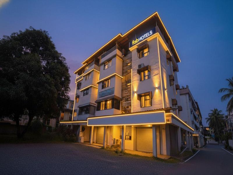 Fabhotel Comfort Stays image