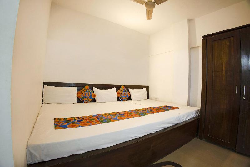 Fabhotel Comfort Stays image