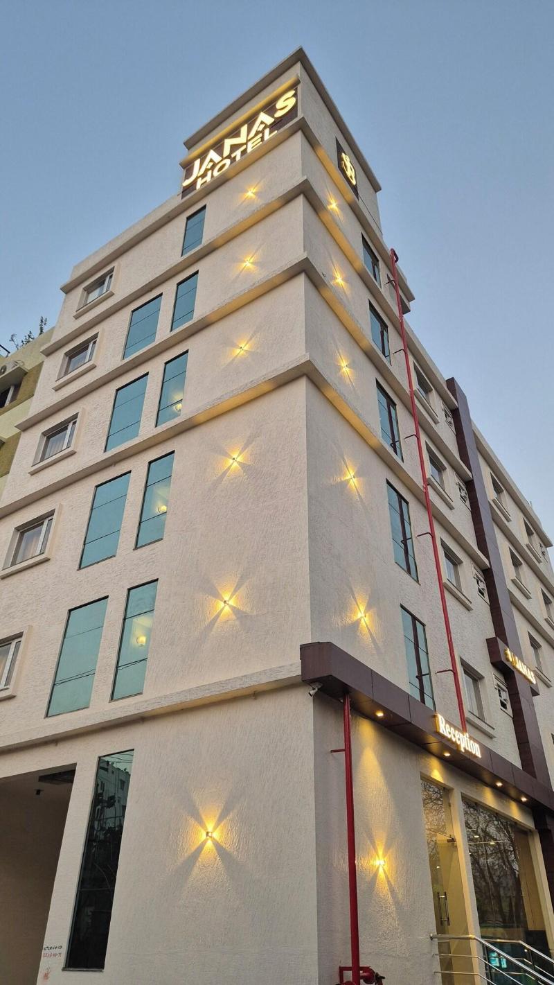 Hotel Janas — general view