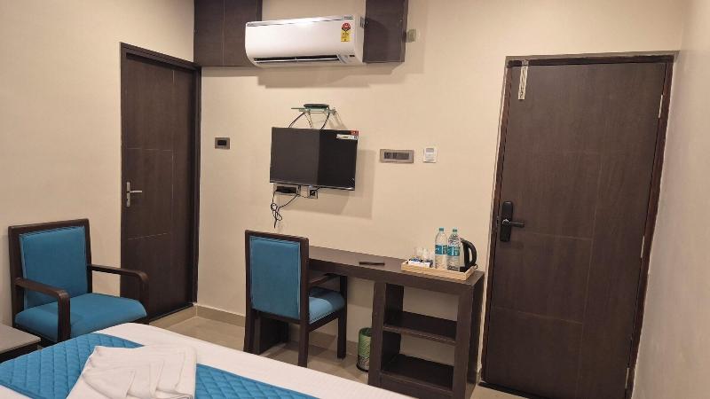 Hotel Janas image