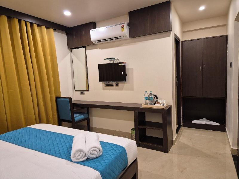 Hotel Janas image