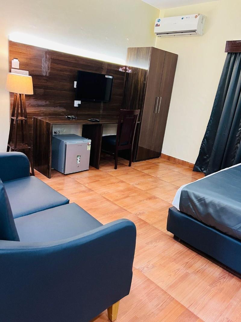 The Mayfield Beach Resort And Spa Baga image
