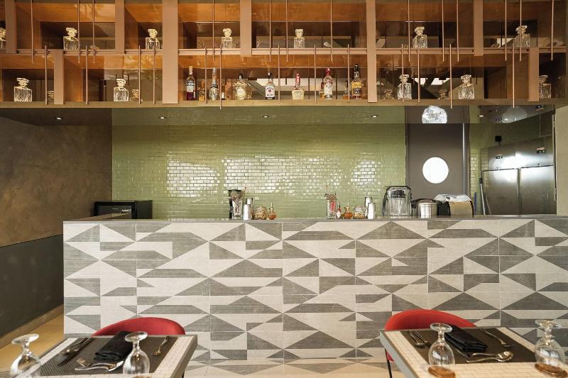 Sesaya Poshtel Bistro image