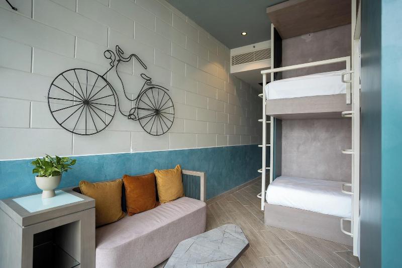 Sesaya Poshtel Bistro image