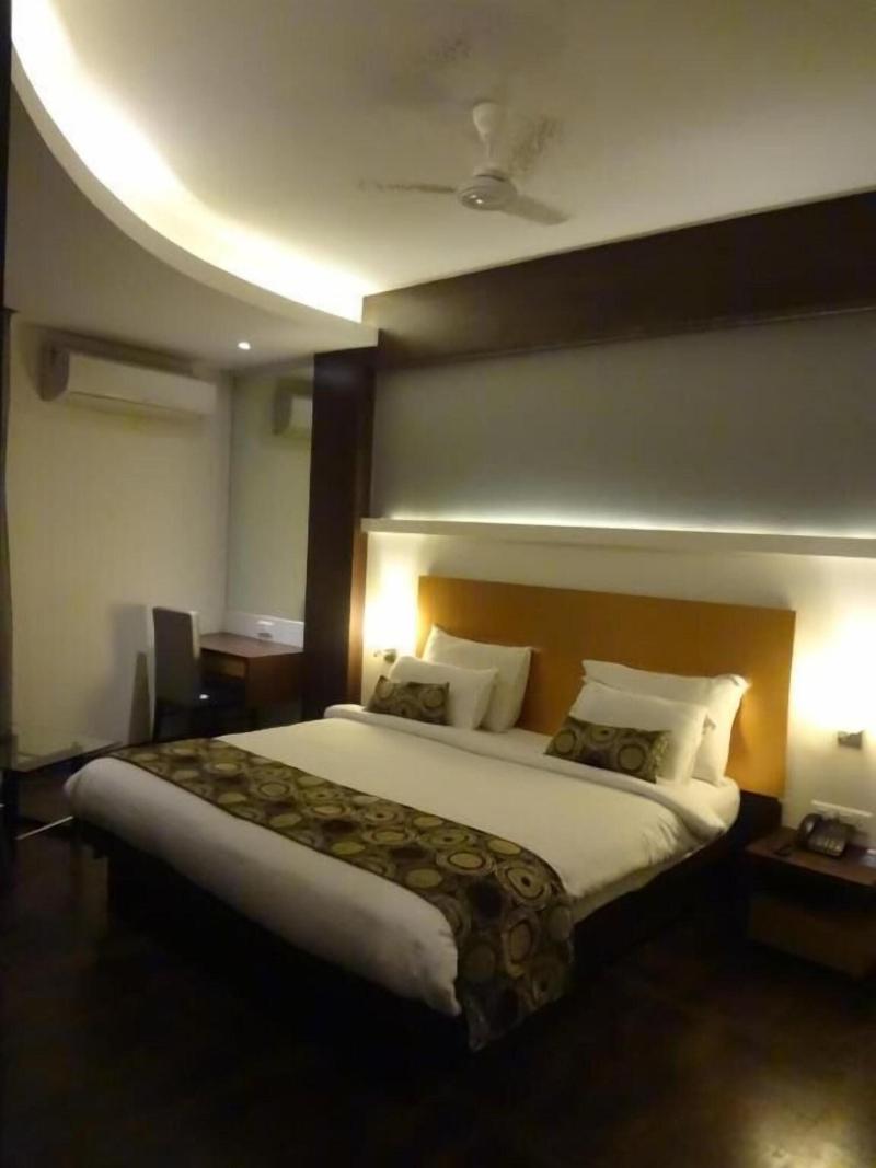 Hotel Galaxy image