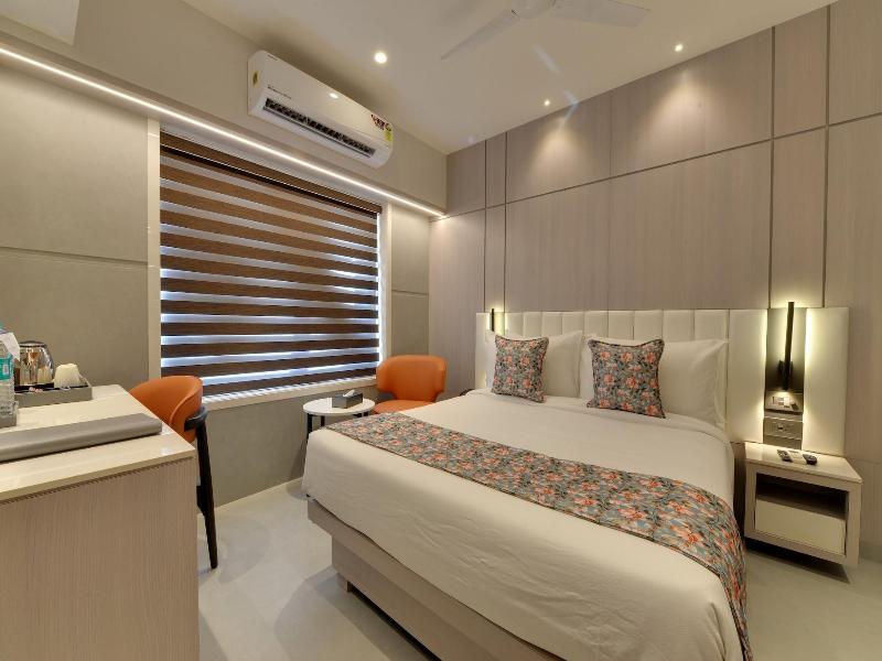 Hotel Galaxy image