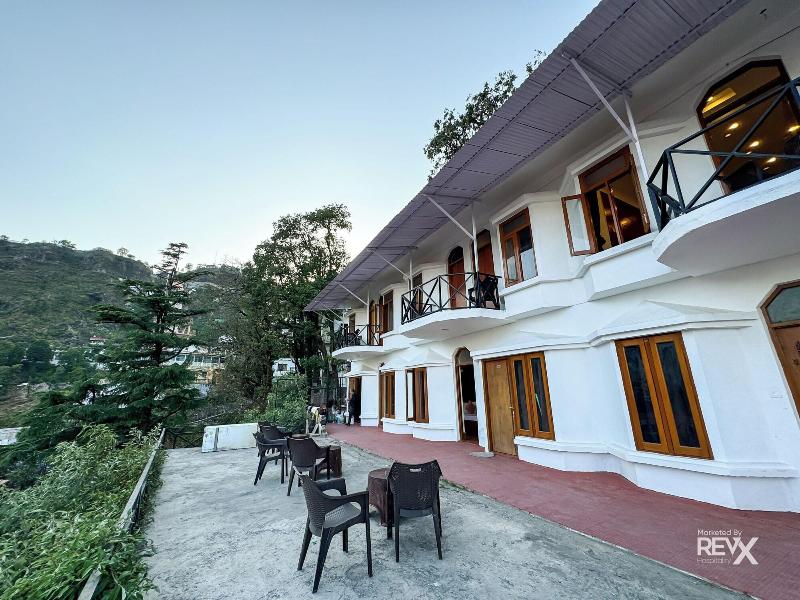 Hotel Wraveler Inn — general view