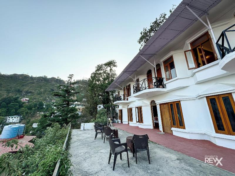 Hotel Wraveler Inn — general view