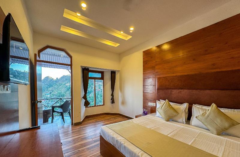 Hotel Wraveler Inn image