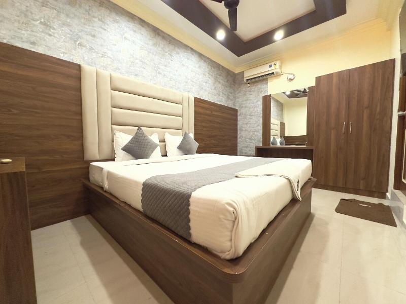 Hotel Boss Palace image