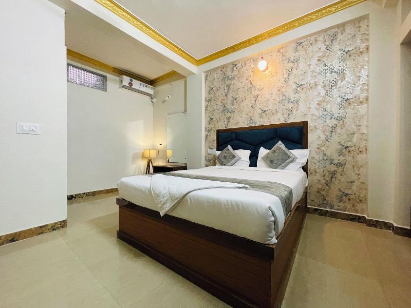 Hotel Boss Palace image