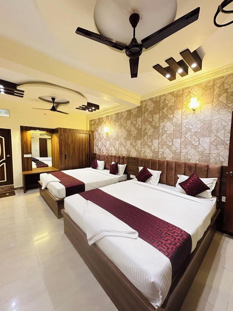 Hotel Boss Palace image