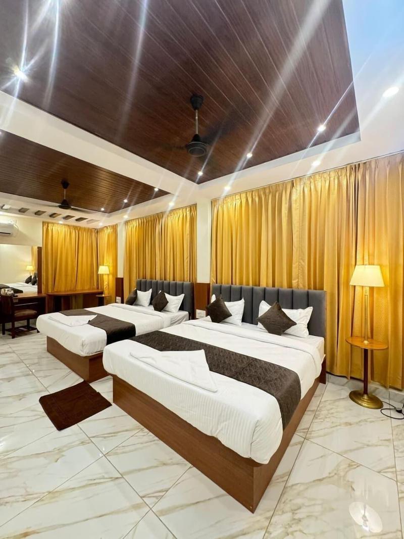 Hotel Boss Palace image