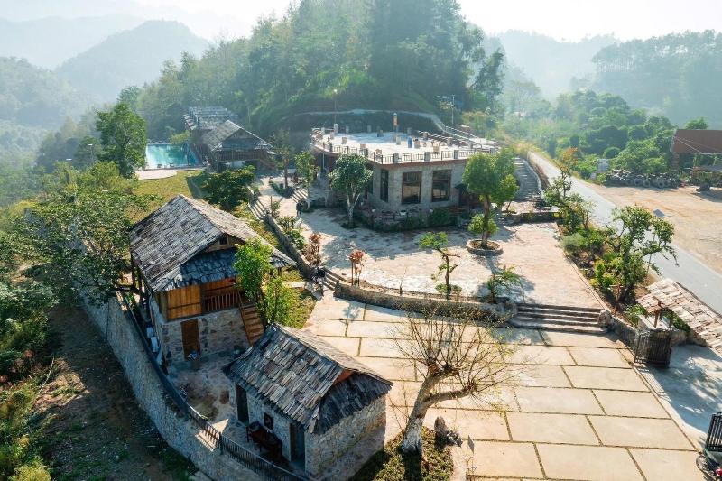 Khuoi Han Ecolodge Cao Bang image