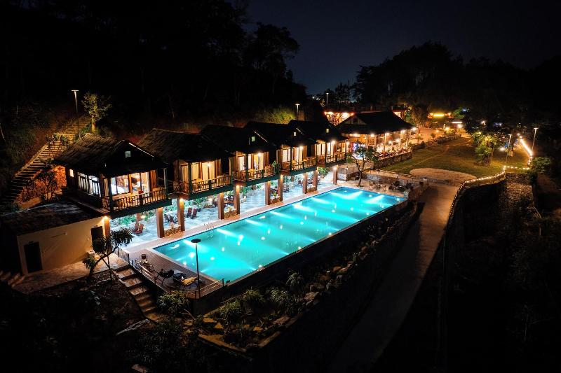 Khuoi Han Ecolodge Cao Bang image