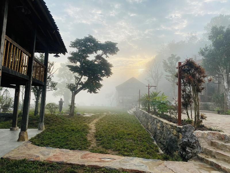 Khuoi Han Ecolodge Cao Bang image