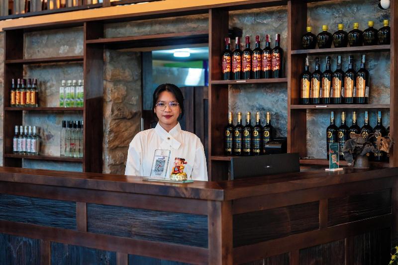 Khuoi Han Ecolodge Cao Bang image