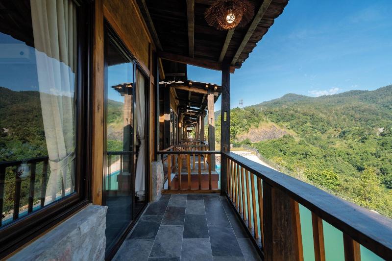 Khuoi Han Ecolodge Cao Bang image