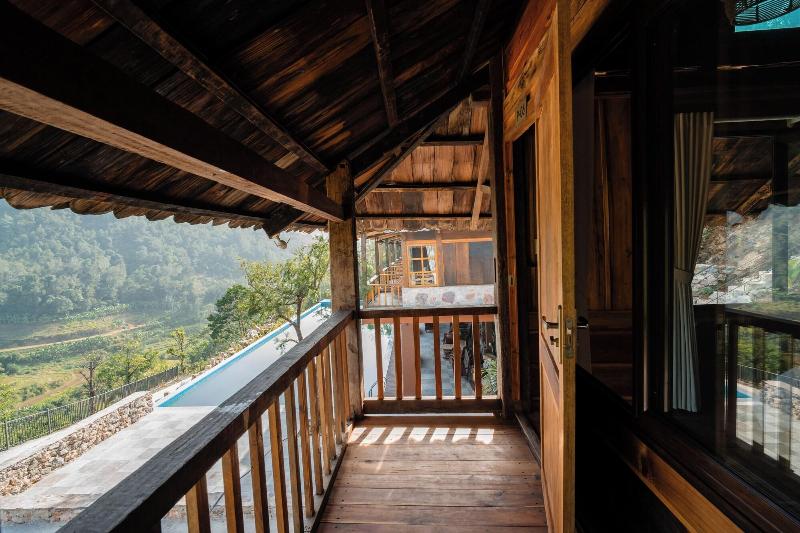Khuoi Han Ecolodge Cao Bang image