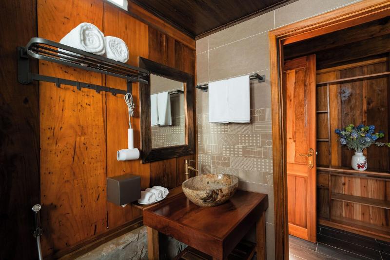 Khuoi Han Ecolodge Cao Bang image