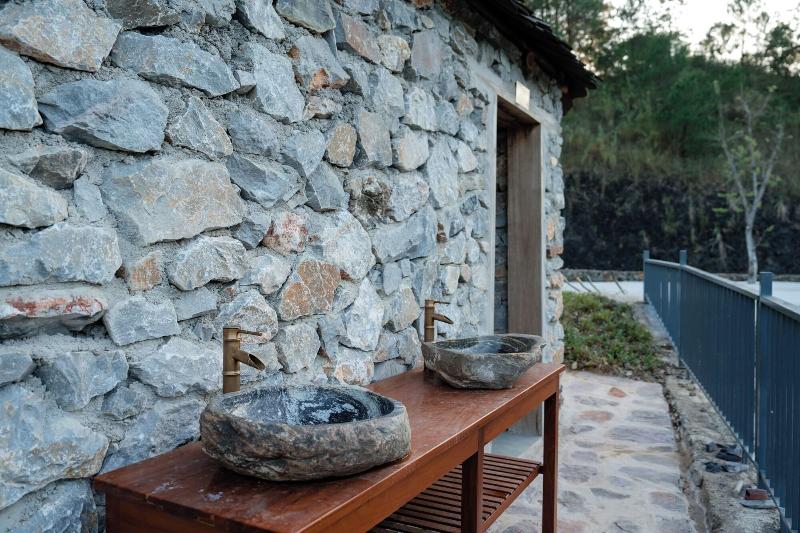 Khuoi Han Ecolodge Cao Bang image