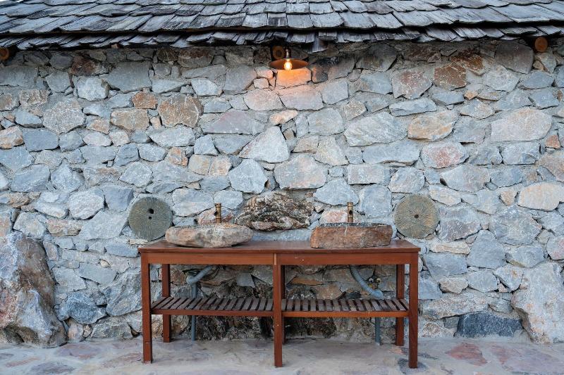 Khuoi Han Ecolodge Cao Bang image