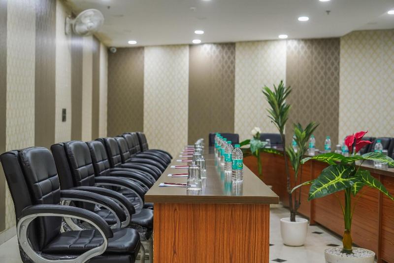Hotel Sky View Zirakpur Chandigarh image