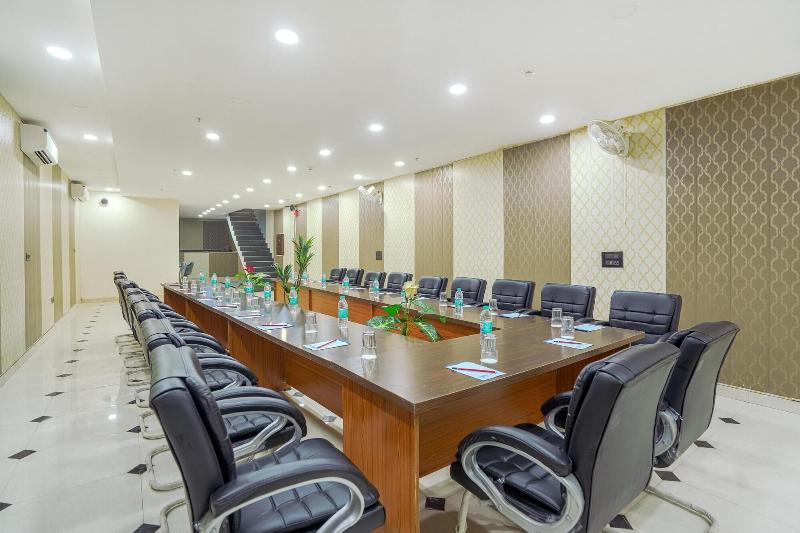 Hotel Sky View Zirakpur Chandigarh image