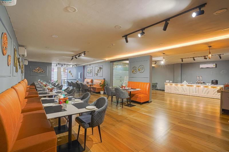 Hotel Sky View Zirakpur Chandigarh image