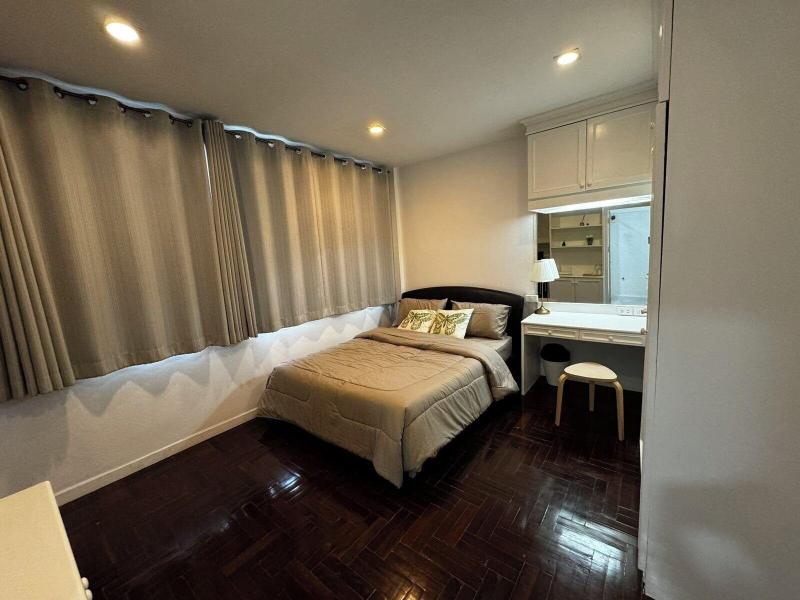 Comfy Crib Hostel 2 image