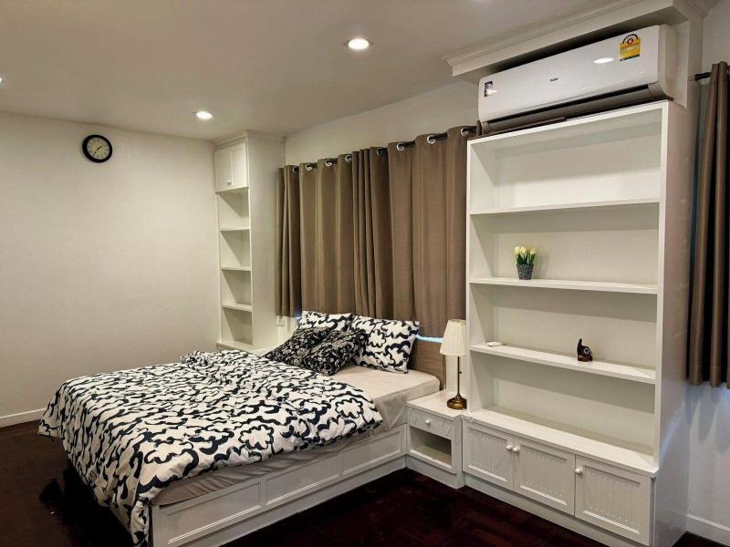 Comfy Crib Hostel 2 image
