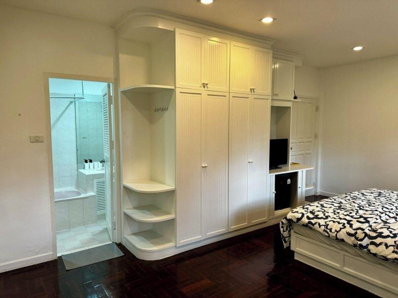 Comfy Crib Hostel 2 image