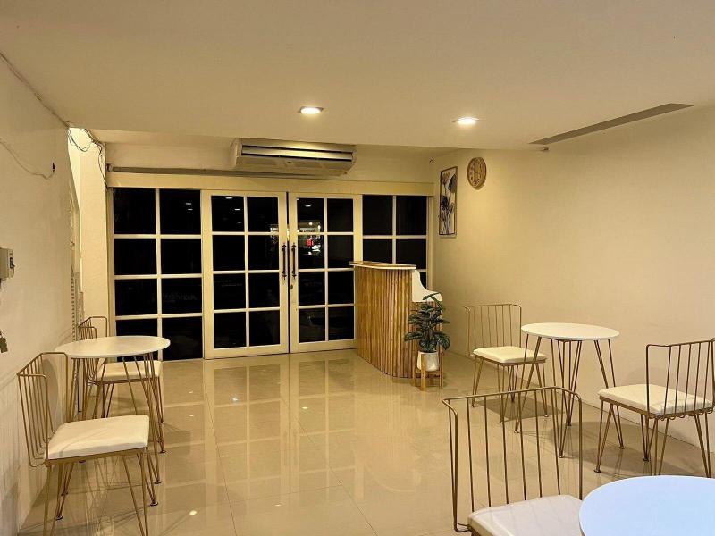 Comfy Crib Hostel 2 image