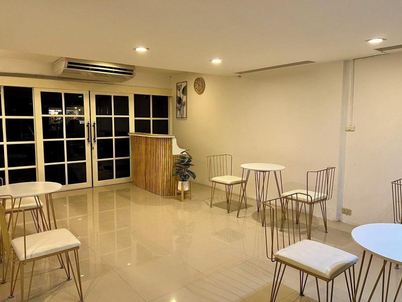 Comfy Crib Hostel 2 image
