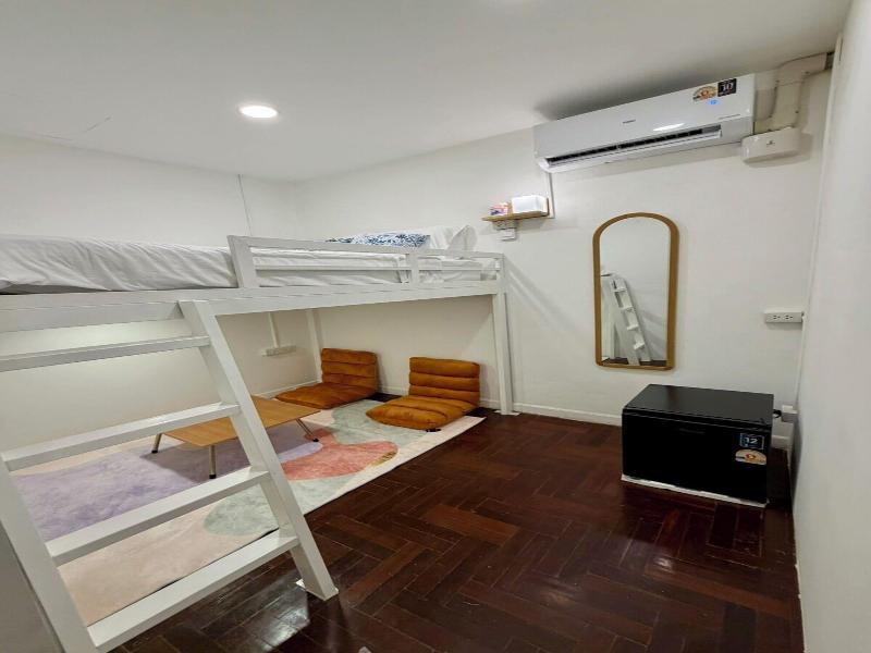 Comfy Crib Hostel 2 image